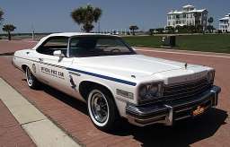 Lot F1 1975 Buick LaSabre Convertible 455 CI, Automatic White