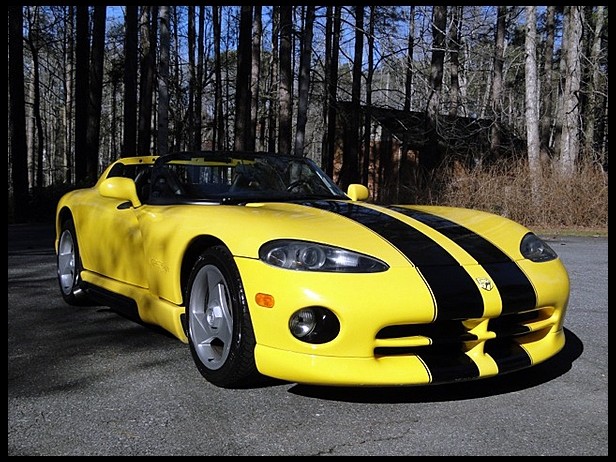 Lot No. F220 1995 Dodge Viper 8.0/400 HP, 6-Speed Yellow