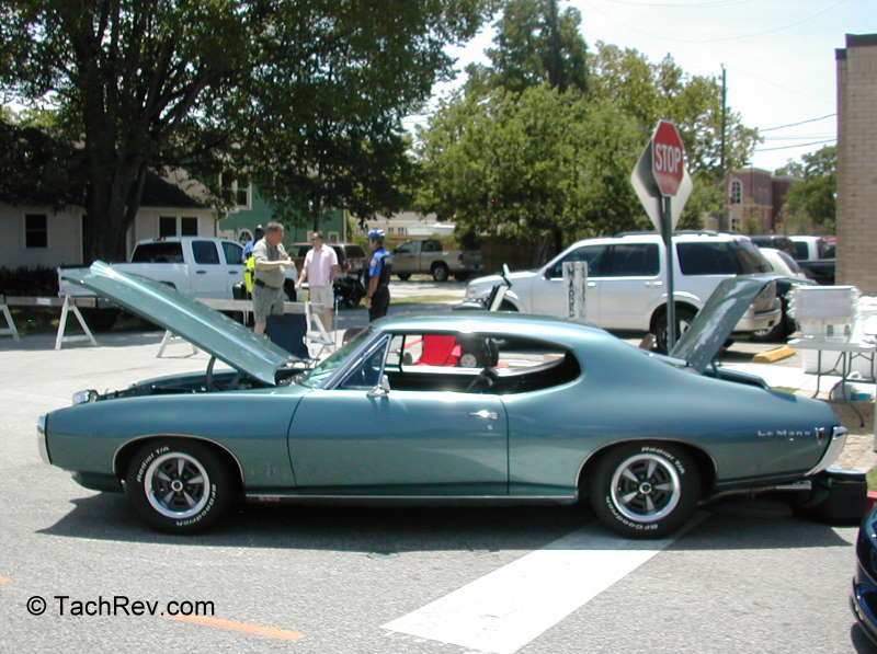 Another angle of the 1968 Pontiac Le Mans. Nice ride height, fit and finish, that looked good as new. 