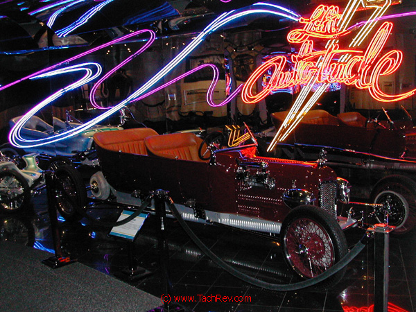 "Extended Cab" T-Bucket Hot Rod seats more than the usual two riders