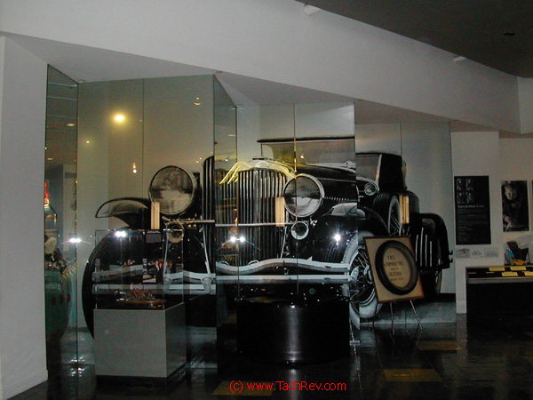 Duesenberg Glass and Mirrors Main Entrance display